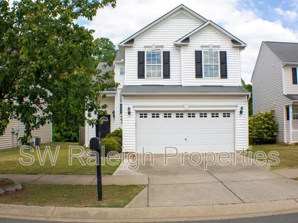 5145 Mabe Dr, Holly Springs, NC 27540