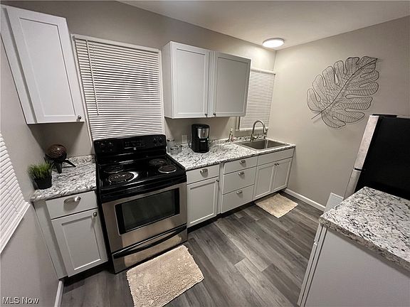 4th image of 1034 Lindsay Ave