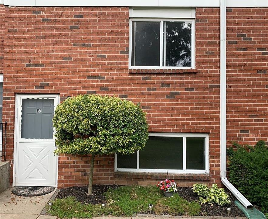 1st image of 139 Woodlands