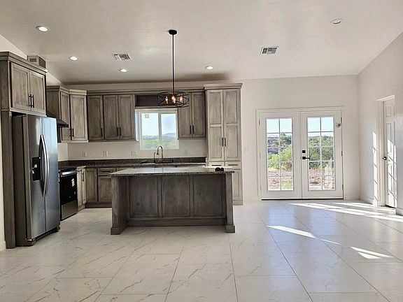 4th image of 1010 Paseo Lobo Rio