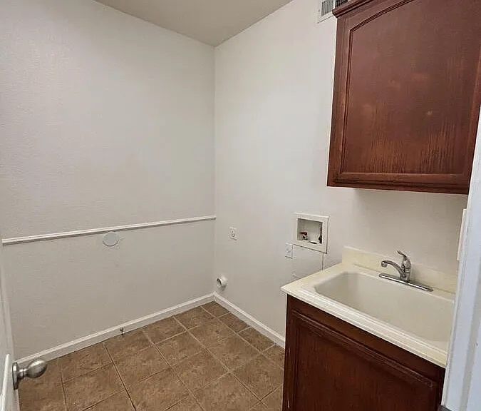 1247 Jewel Flower Dr — Photo 20