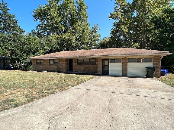 2nd image of 1514 Melrose Dr