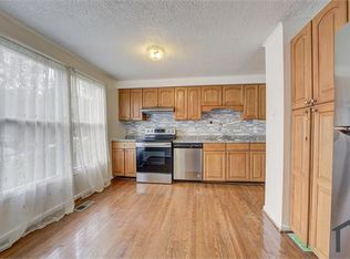 27 Briarstone Ln, Gaithersburg, MD 20877