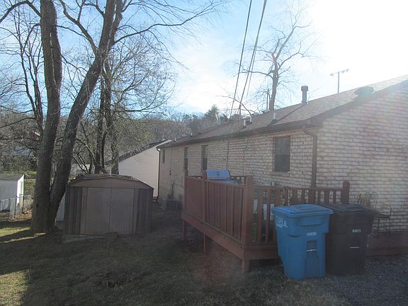 4th image of 1302/1304 Hillview Ave SE
