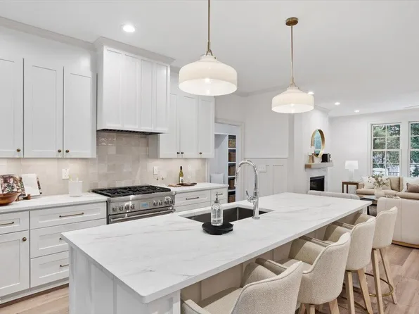 203 Baggett Ave, Raleigh, NC 27604