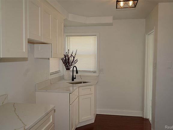 4th image of 16047 W Chicago St
