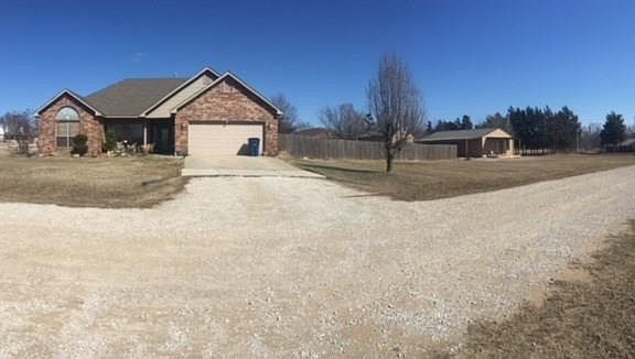 3rd image of 1100 E Bayless