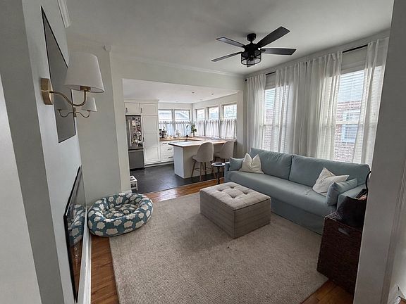 5th image of 1396 Fairview Ave