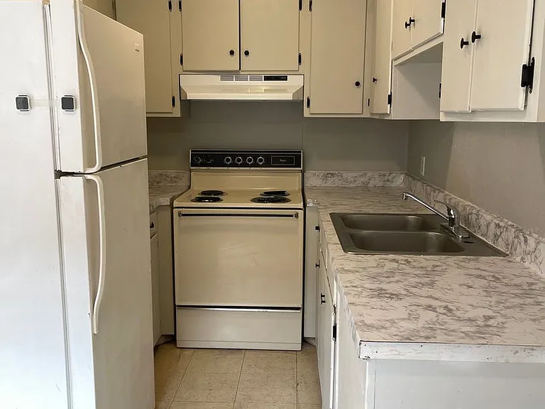 6517 Avenue T — Photo 11