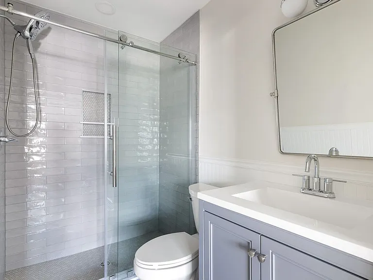 664 Swinton Ct — Photo 4