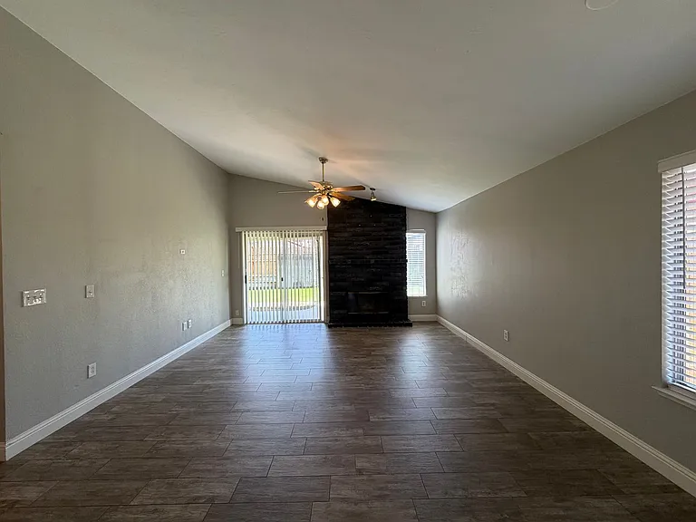 7921 Cold Spray Ct — Photo 3