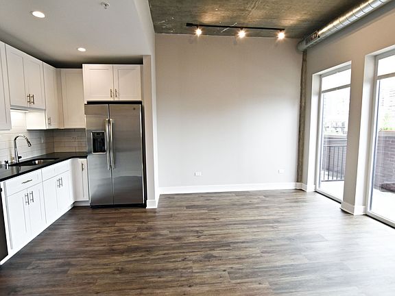 5th image of 3817-45 N Broadway St #3833-618