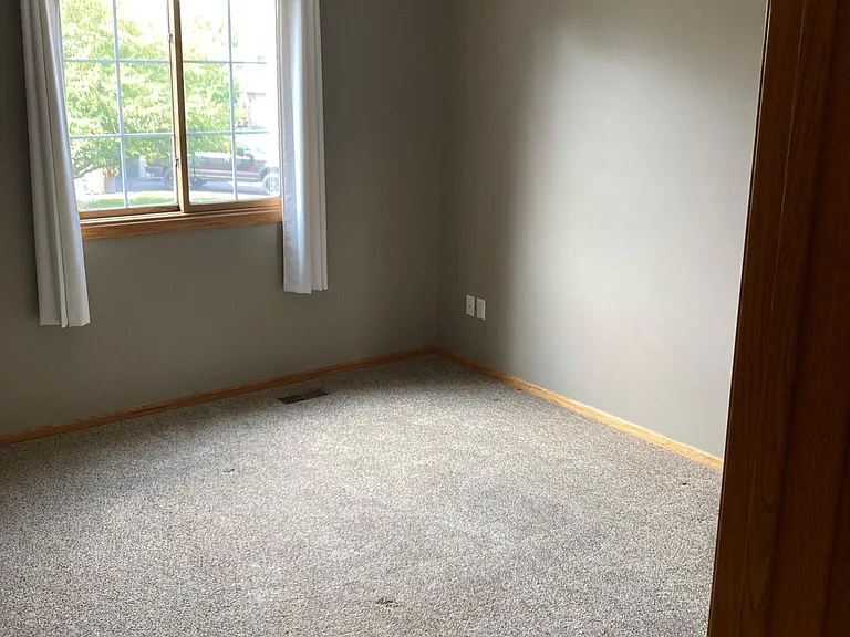 945 Countryside Rd — Photo 7