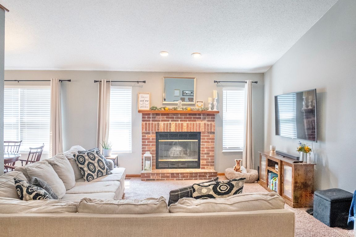 next background image