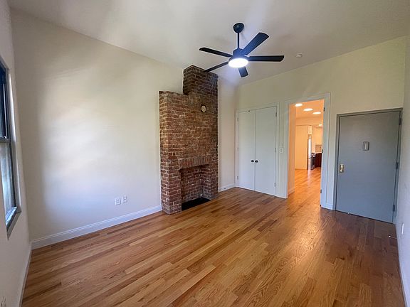 3rd image of 216 Montrose Ave APT 3R