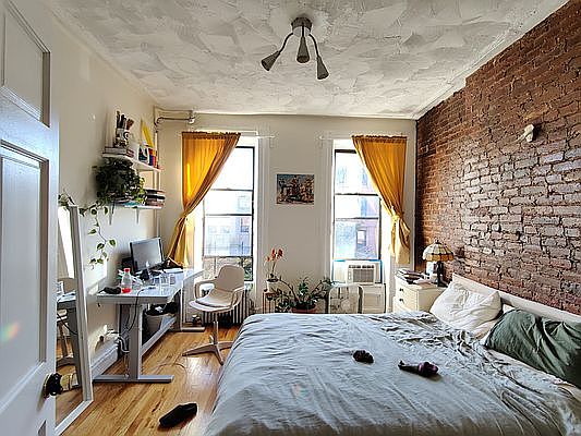 4th image of 139 Jefferson Ave APT 3L
