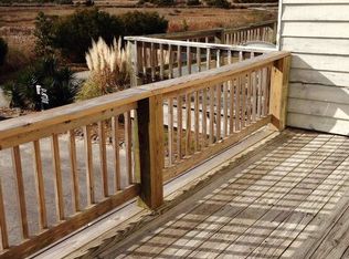 110 Sea Oaks Ct, North Topsail Beach, NC 28460