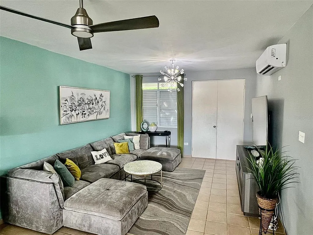 3 bed, 2.5 bath, 1852 sqft, $2,600 — Photo 3
