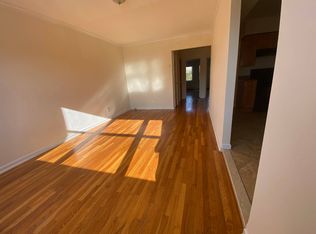 4725 193rd St, Flushing, NY 11358