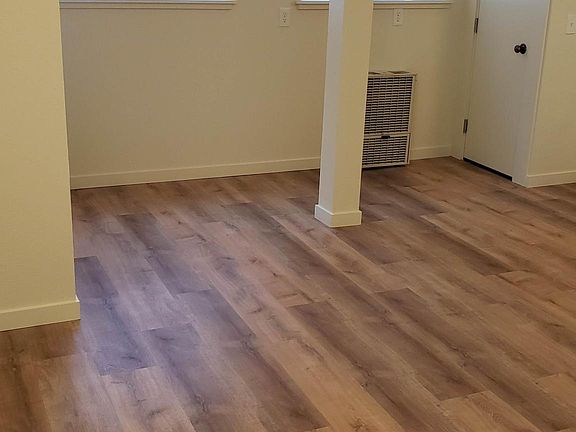 4th image of 627 Branch St #A