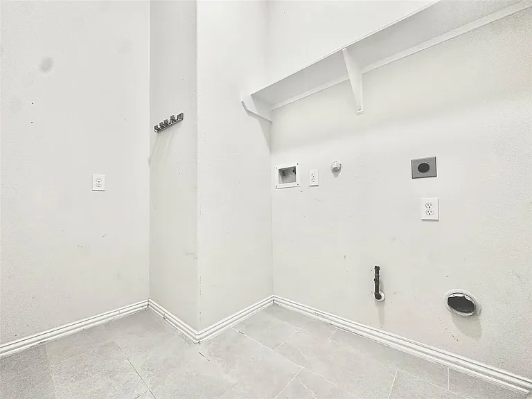 24631 Forest Hiker Ct — Photo 23