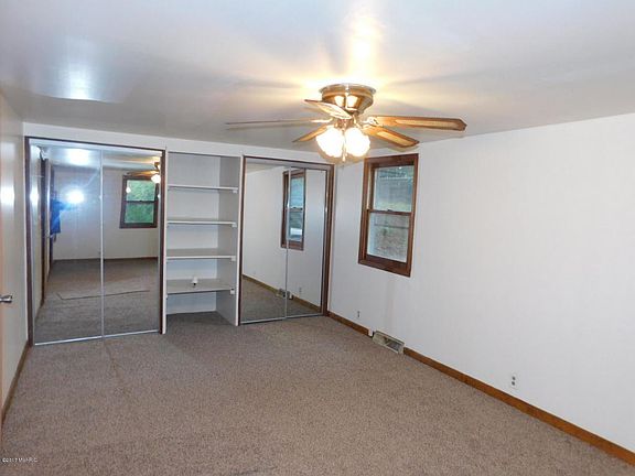 3rd image of 4001 Baird Ln