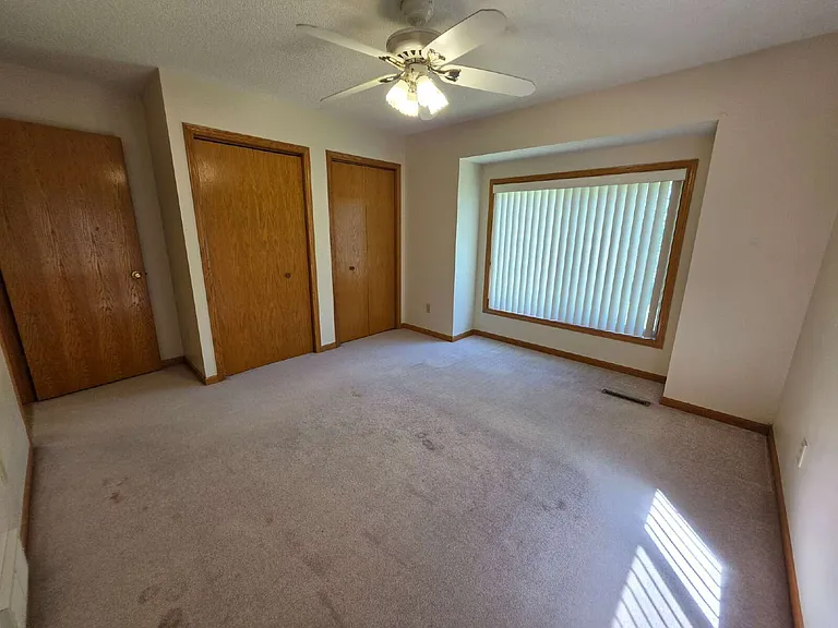 E11975 E Robin Rd — Photo 33