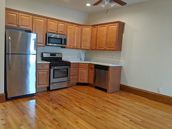 2nd image of 534 E 7th St #3