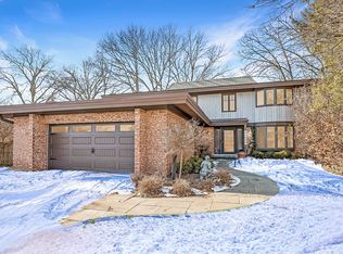 525 Koerper Ct, Wilmette, IL 60091