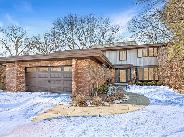 525 Koerper Ct, Wilmette, IL 60091