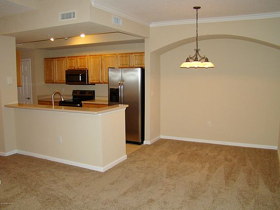 3rd image of 10075 N GATE Parkway #904