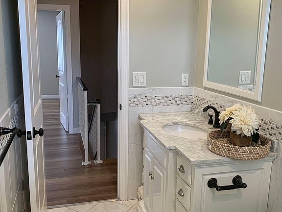 4th image of 9505 Longden Ave