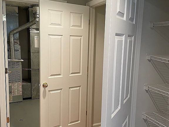 5th image of 1024 E 105th St