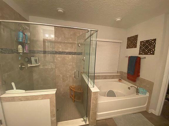 4th image of 12563 Itani Way