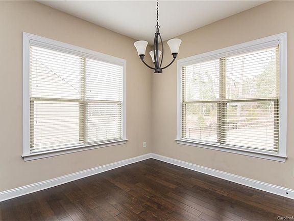 4th image of 590 Cornell Dr #19