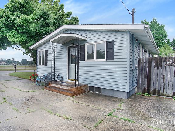 3rd image of 806 N Staffon St