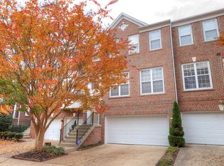 9312 Branch Side Ln, Fairfax, VA 22031