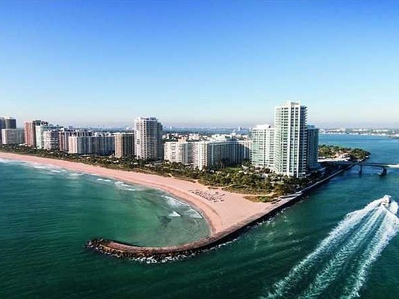 5th image of 10295 Collins Ave #0