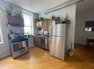 1801 S Throop St #305, Chicago, IL 60608