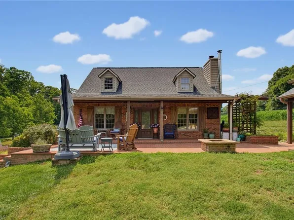 5741 Winding Creek Ln, East Bend, NC 27018