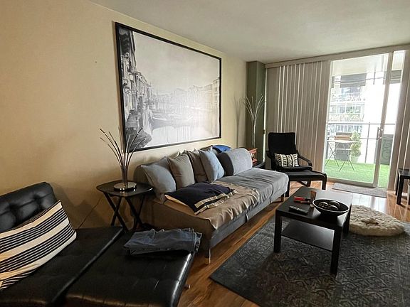 3rd image of 790 N Washington St APT 605