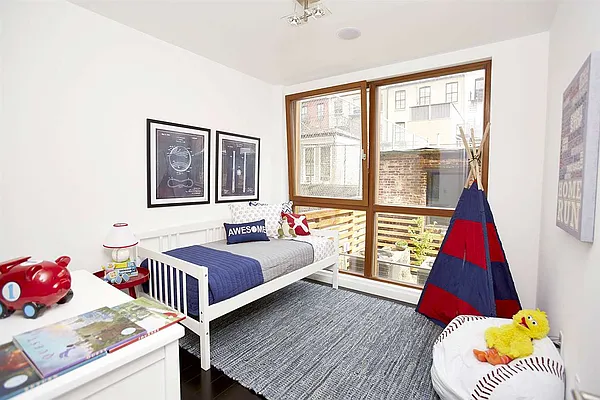 Sold by Keller Williams City Life Realty | media 7