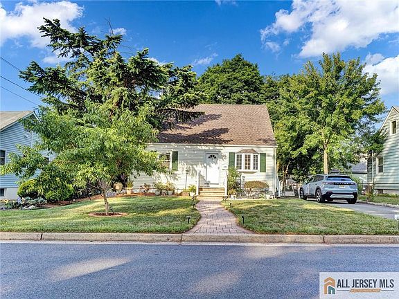 3rd image of 170 Prospect Ave