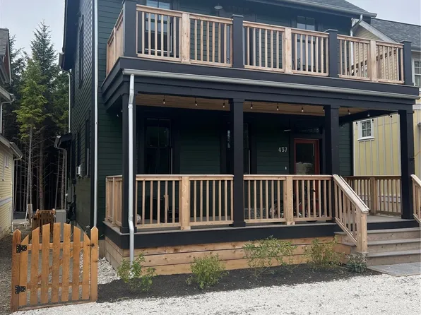 437 E Compass Street, Pacific Beach, WA 98571