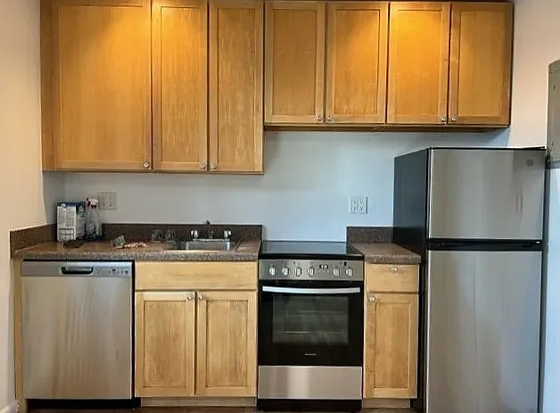 27-10 Astoria Blvd #4D — Photo 7