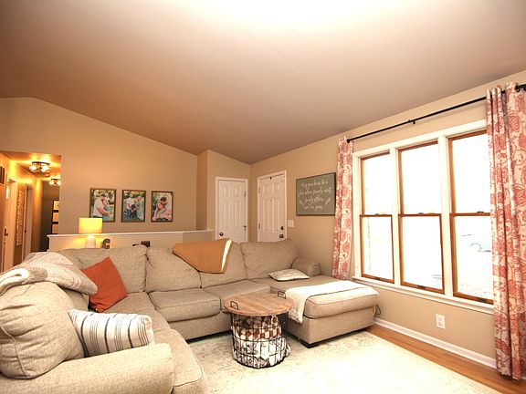 5th image of 5297 Millcreek Cir