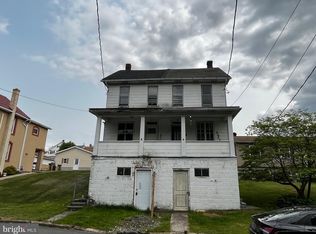 39 W Lehigh St, Summit Hill, PA 18250