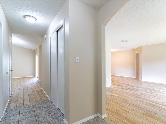 3rd image of 9624 Tetley Ct