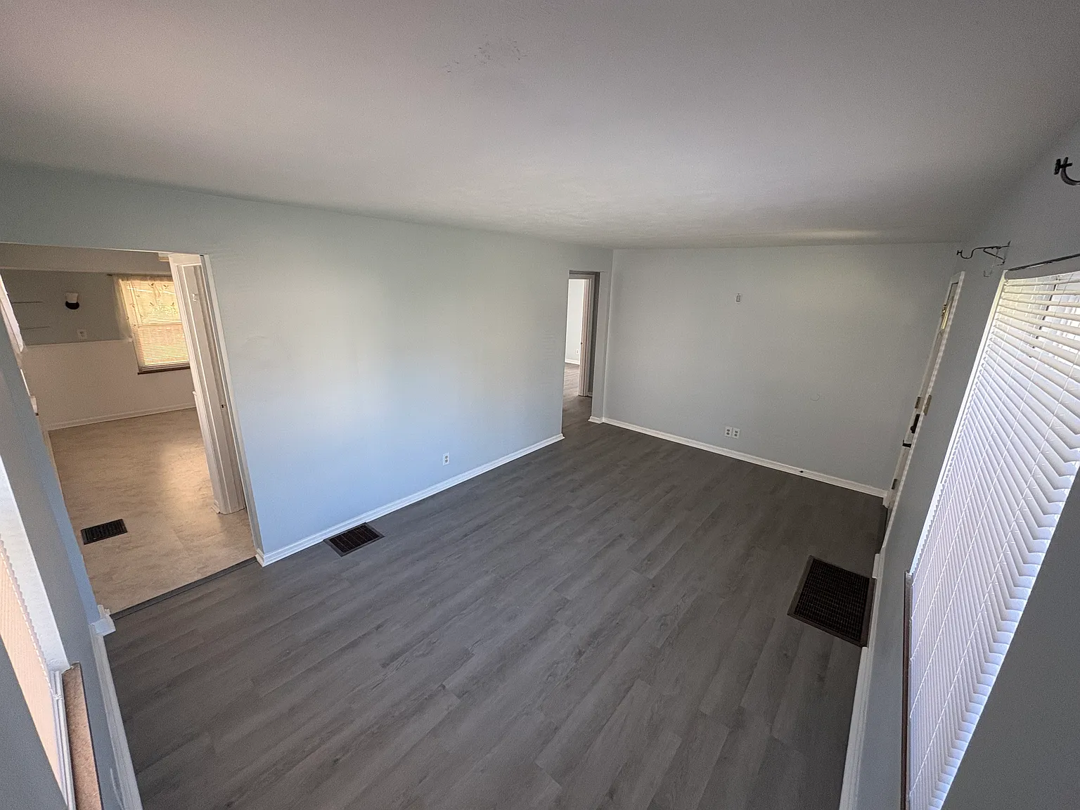 3 bed, 1250 sqft, $1,995 — Photo 3