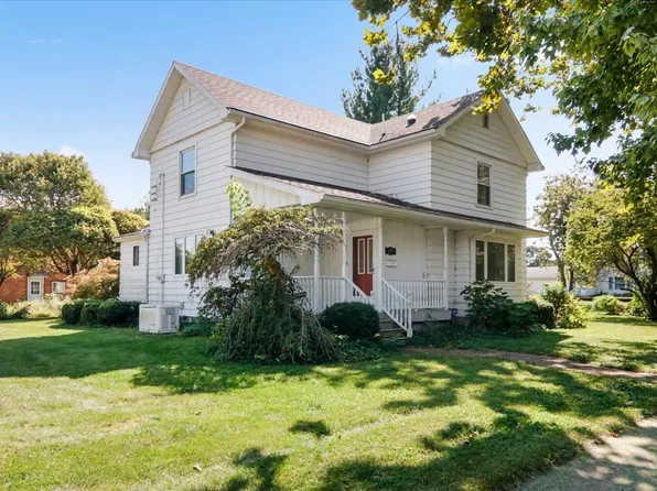300 S Jackson St, Flanagan, IL 61740